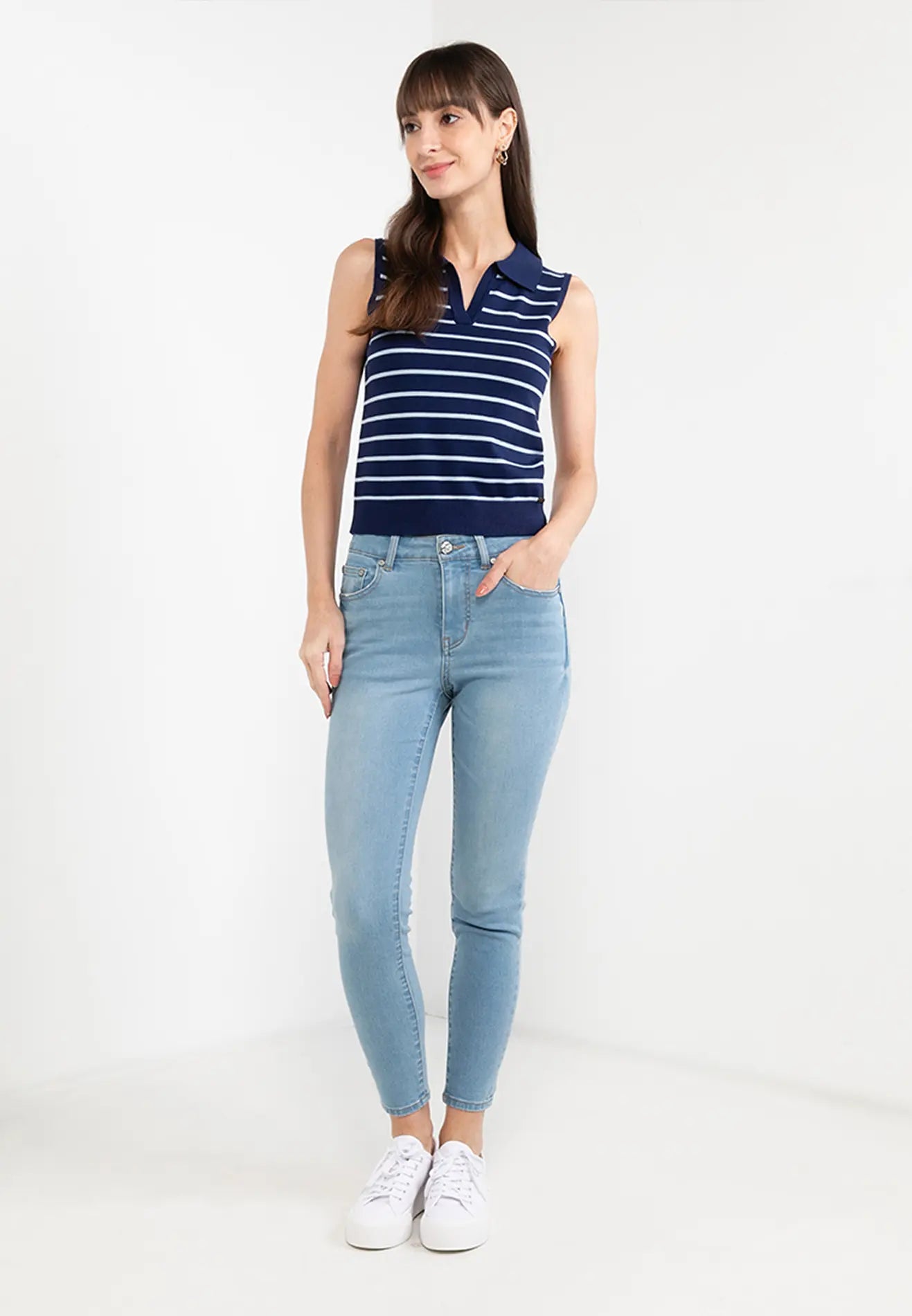 ELLE Apparel Collar Sleeveless Striped Knitted Top