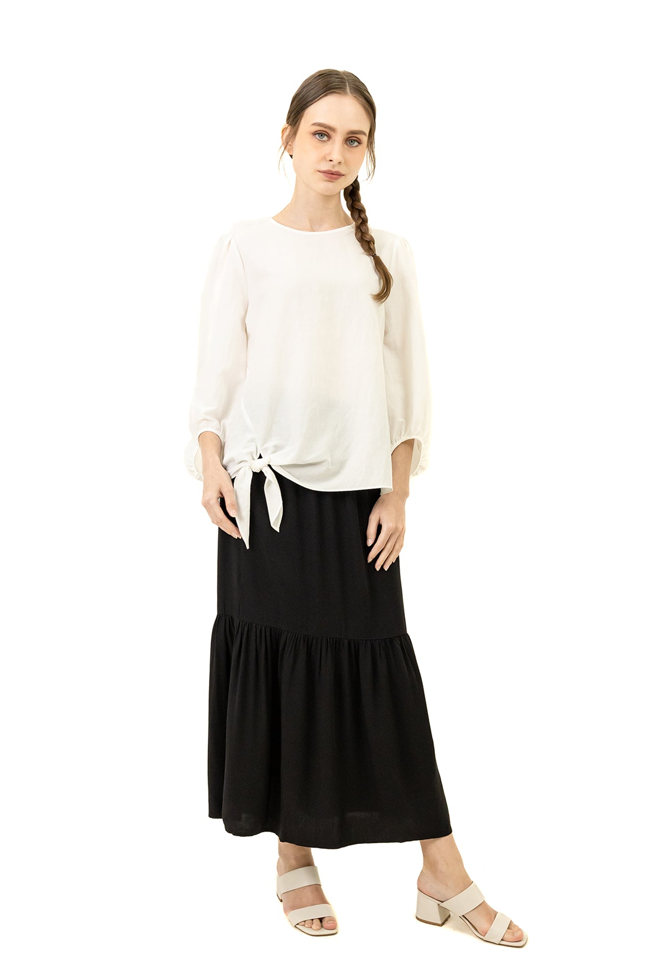 DAISY BY VOIR Knot Hem Blouse