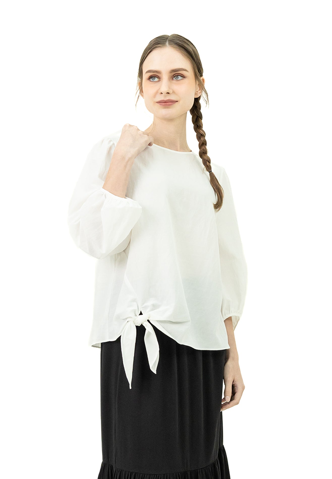 DAISY BY VOIR Knot Hem Blouse