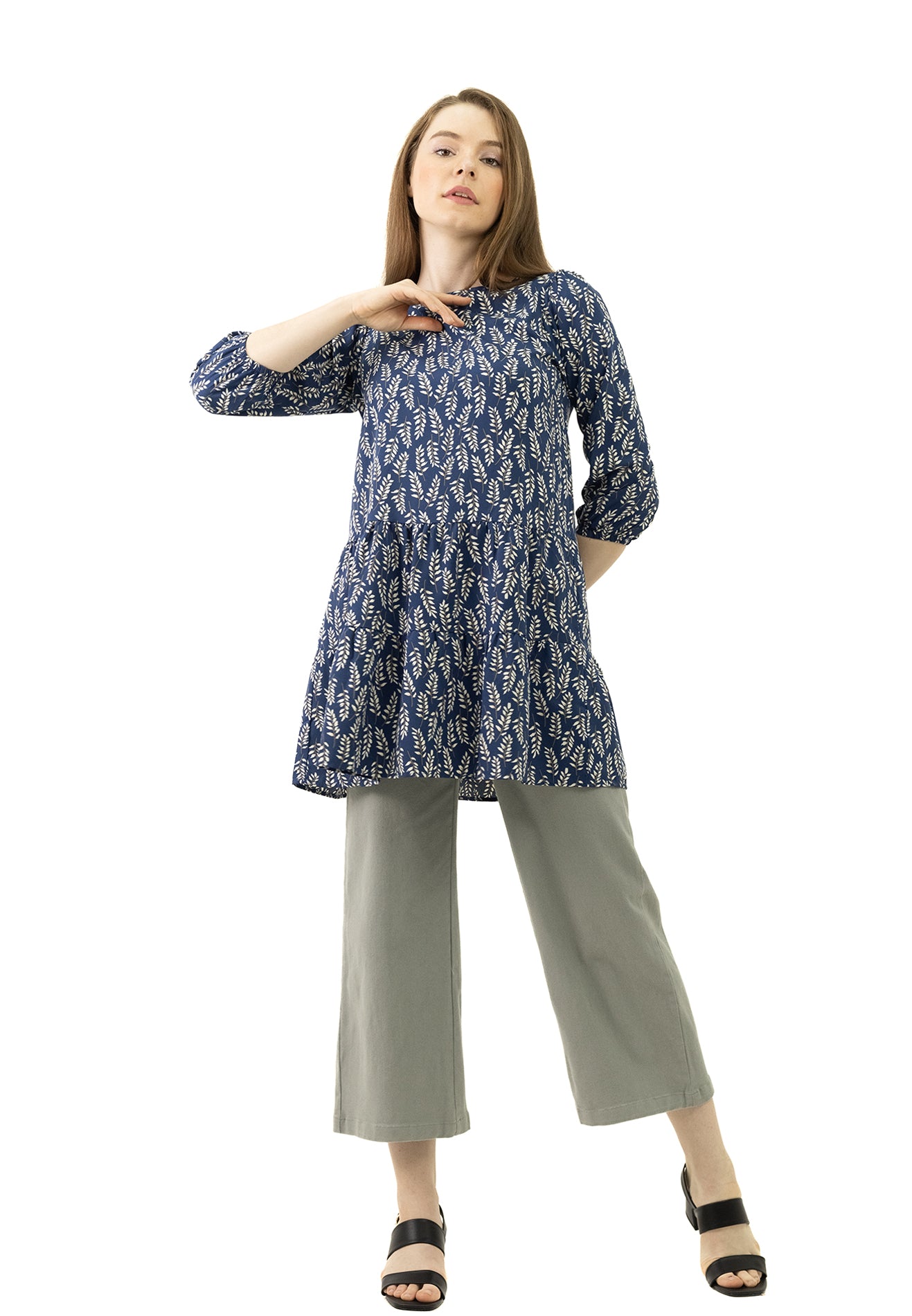 DAISY By VOIR Long Sleeves Tiered Hem Dress
