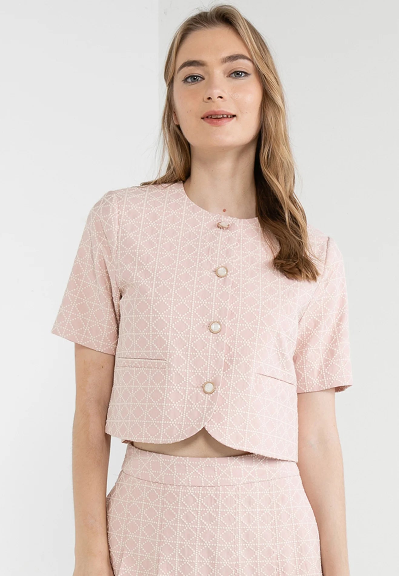 ELLE Apparel Vintage Buttoned Embroidery Top
