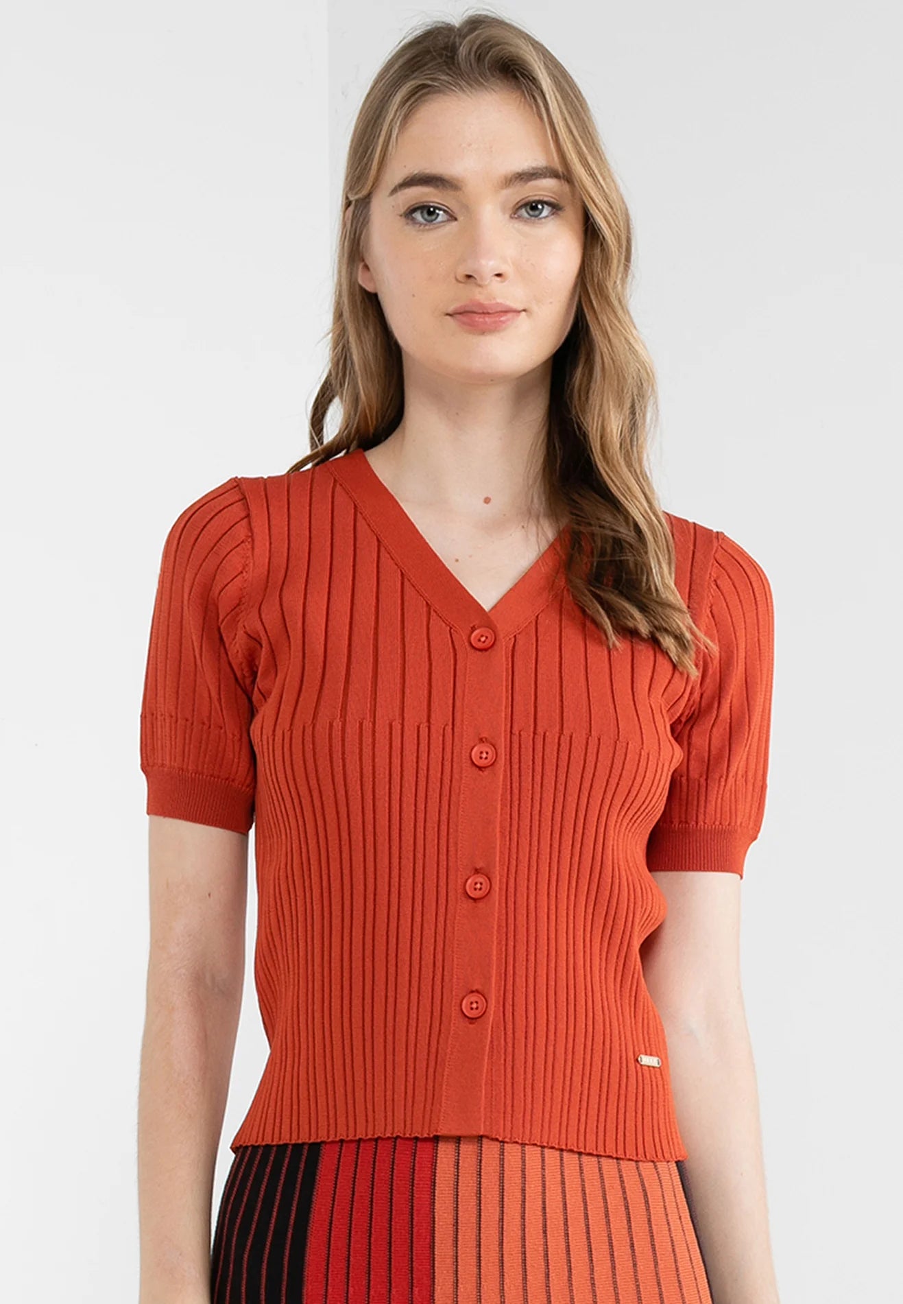ELLE Apparel V-Neck Button Up Knitted Top