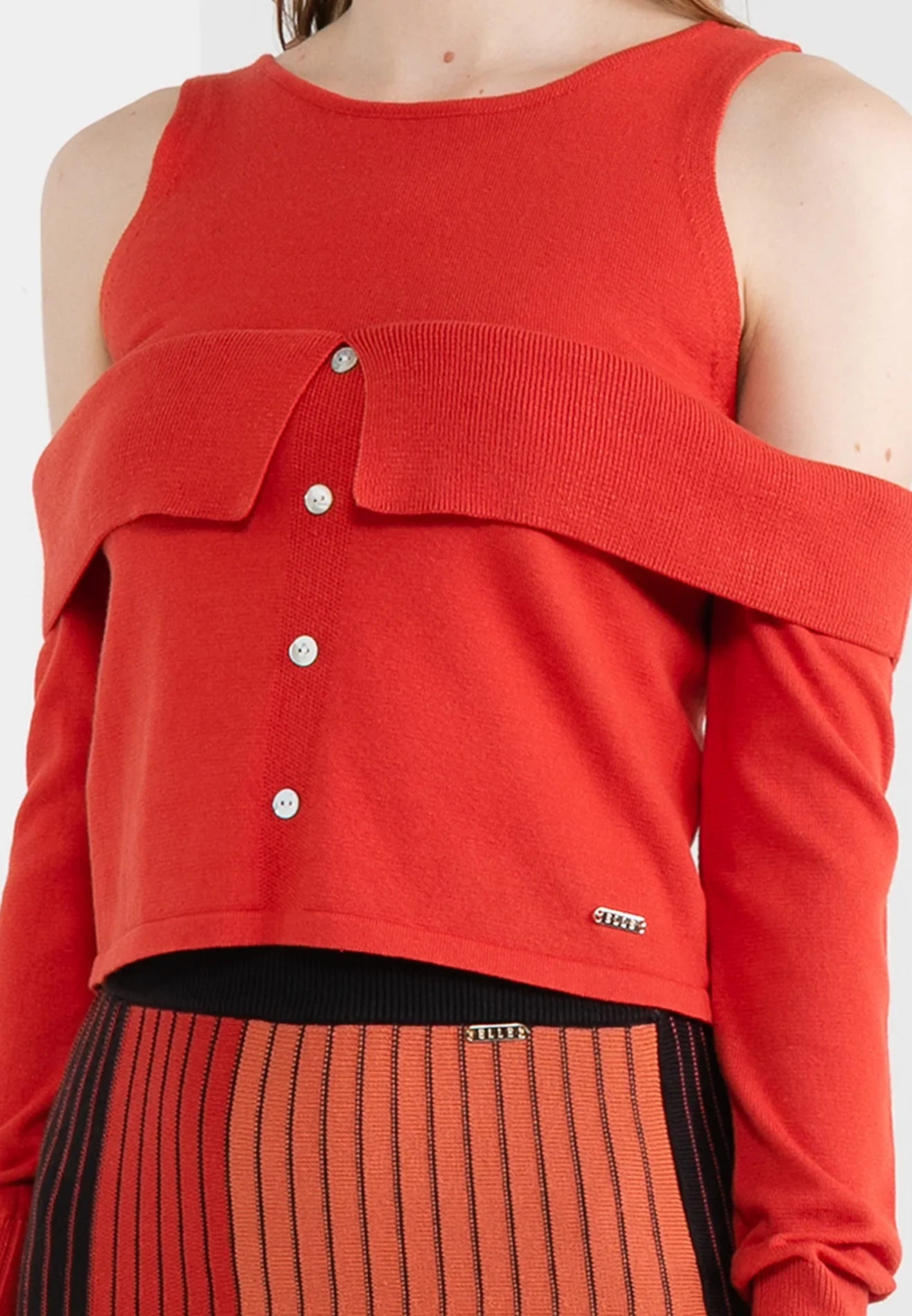 ELLE Apparel Cold-Shoulder Sleeves Knitted Top
