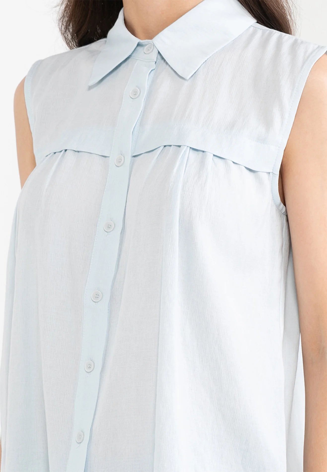 ELLE Apparel Classic Soft Sleeveless Button Up Top