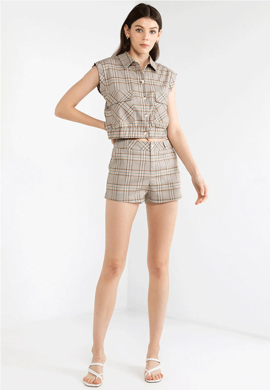 VOIR JEANS Hey Summer Collection: Checkered Pocket Shorts