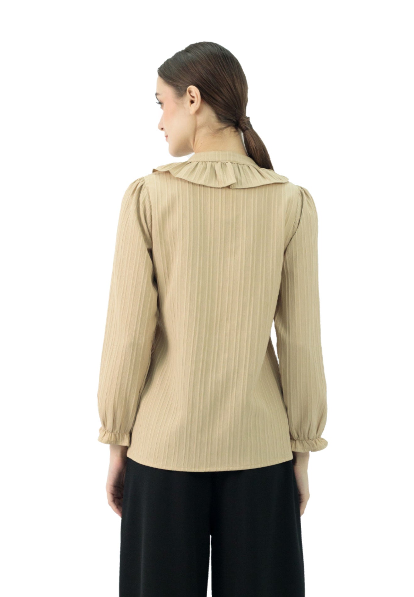 DAISY By VOIR Pleated Collar Button Details Blouse