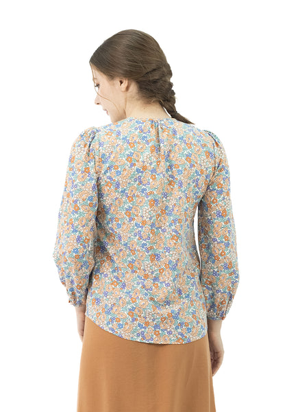 DAISY By VOIR Ruched Detail Front Solid Blouse